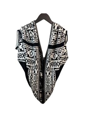 Xhilaration Black & White Geometric Hooded Sweater Vest